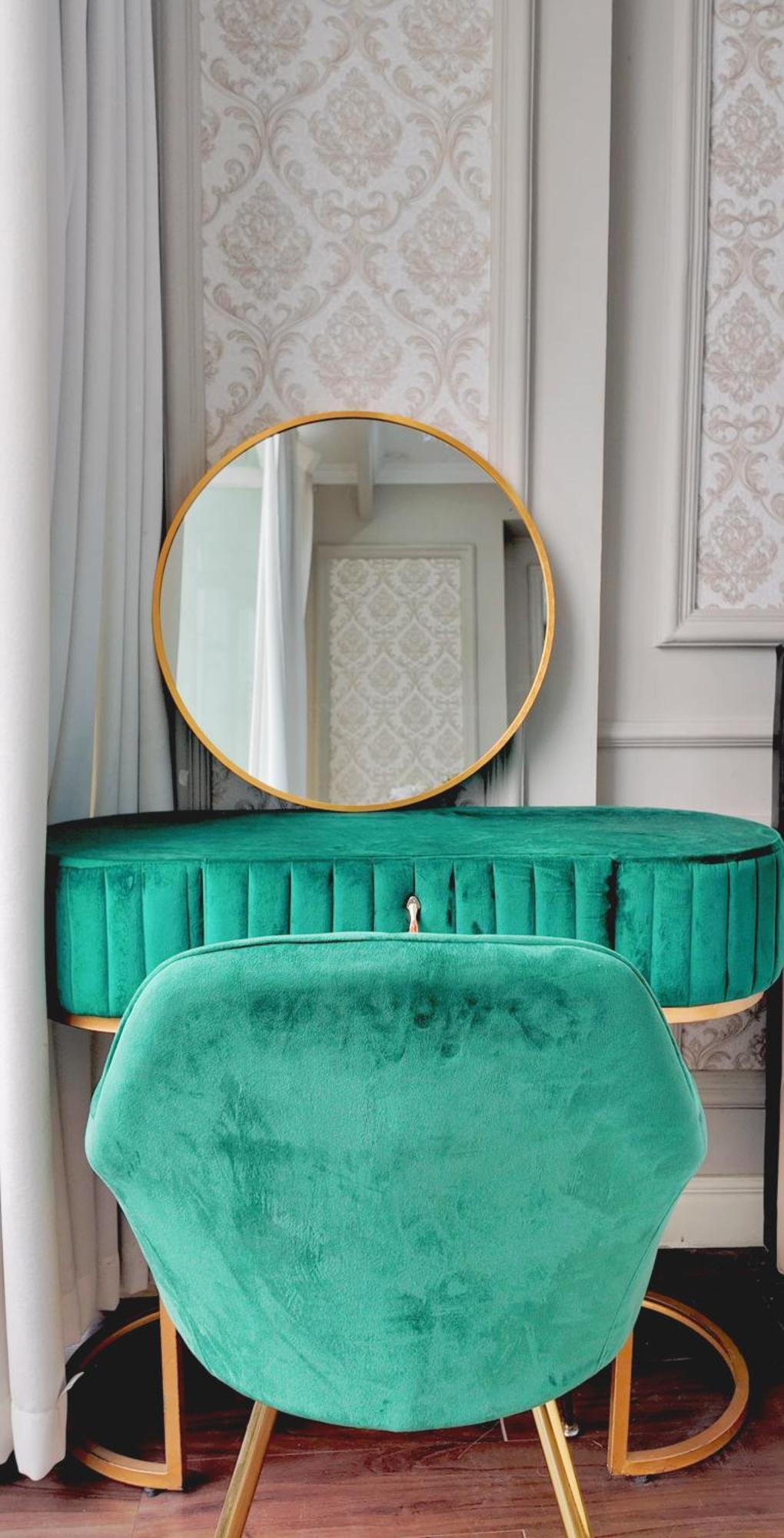 Lushstay Lavish - Train Station Apartment *